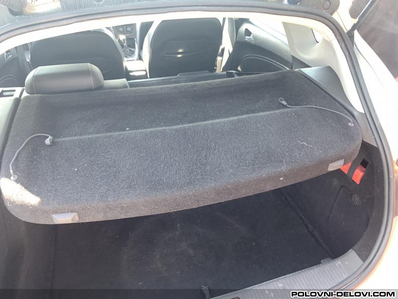 Opel  Astra J Gepek Vrata  Karoserija