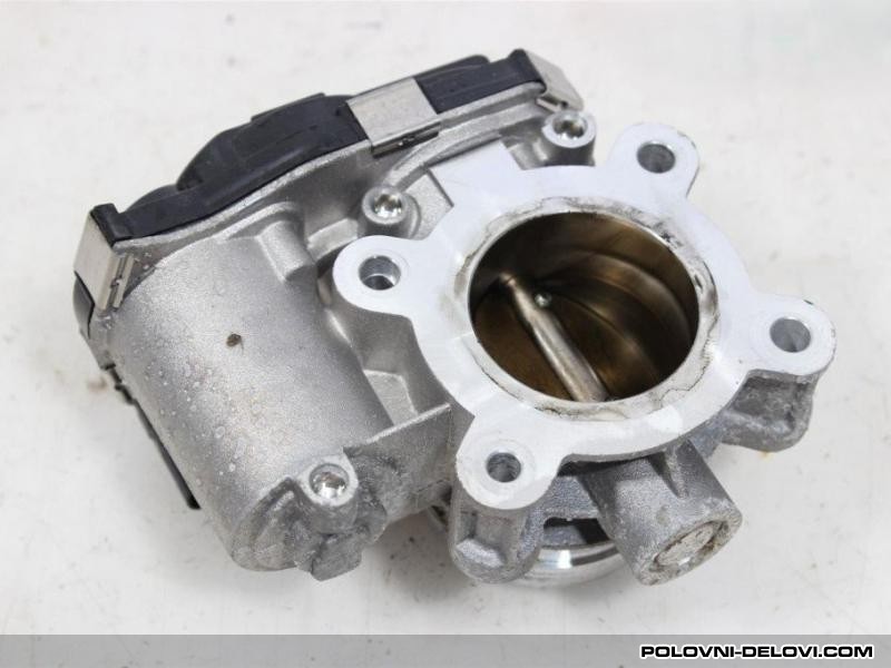 Opel  Astra KLAPNA GASA Motor I Delovi Motora