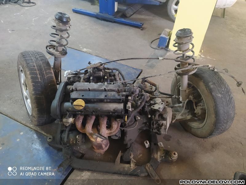 Opel  Astra Z16xe Motor I Delovi Motora