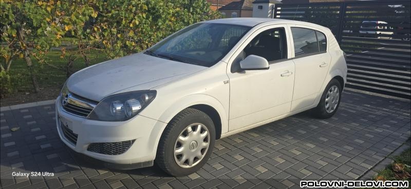 Opel  Astra Z16xer Kompletan Auto U Delovima