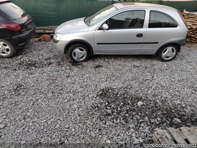 Opel  Corsa 1.0 Kompletan Auto U Delovima
