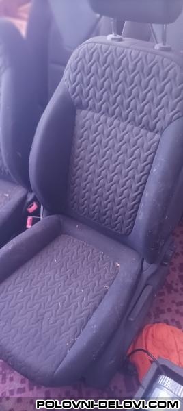 Opel  Corsa 1.3cdti Enterijer