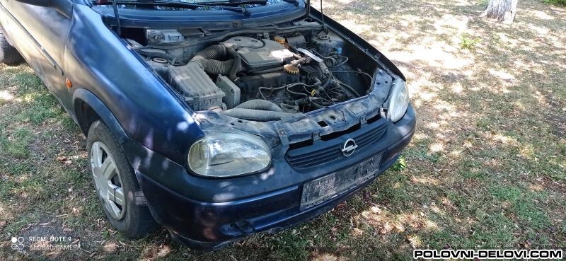 Opel  Corsa B 1.2 Benzin Kompletan Auto U Delovima