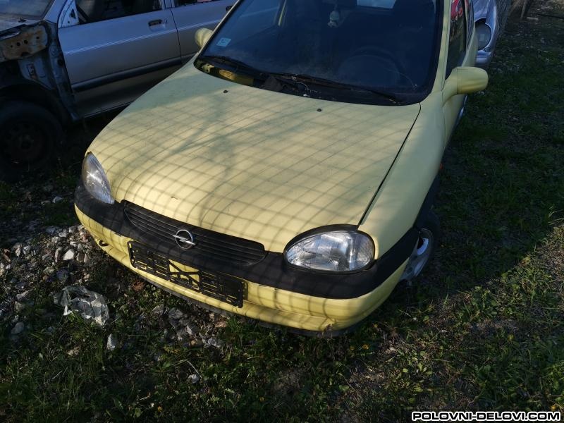 Opel  Corsa Benzin  Kompletan Auto U Delovima