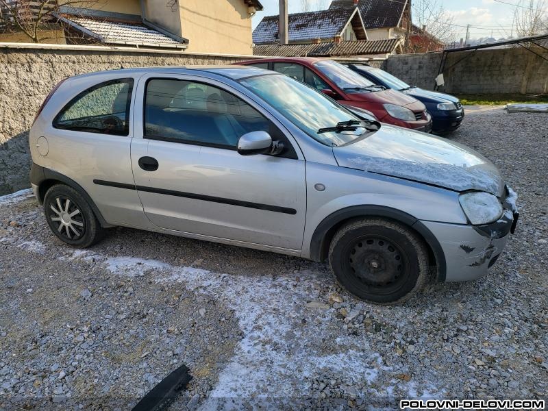 Opel  Corsa C 1.0b Kompletan Auto U Delovima