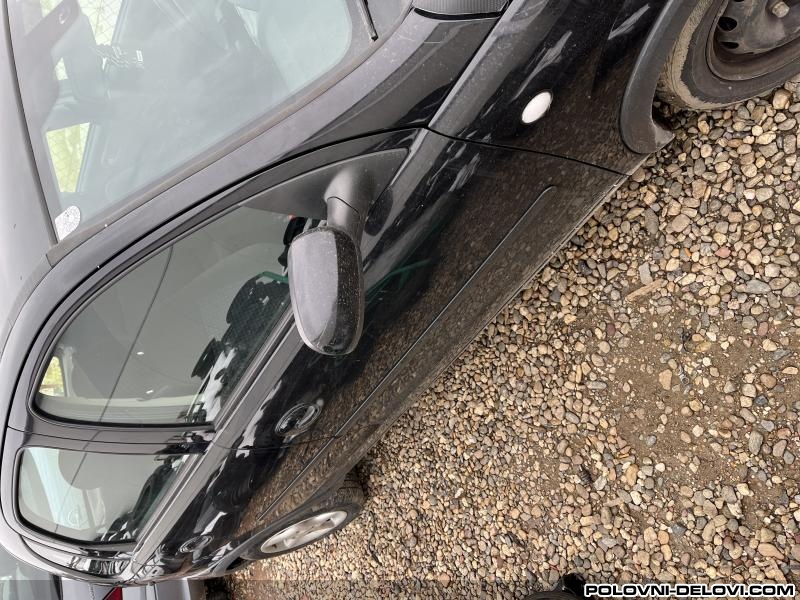 Opel  Corsa C Desni Retrovizor Karoserija