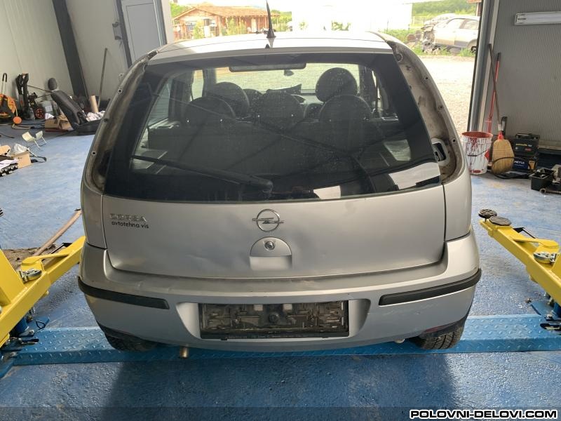 Opel  Corsa C Gepek Vrata  Karoserija