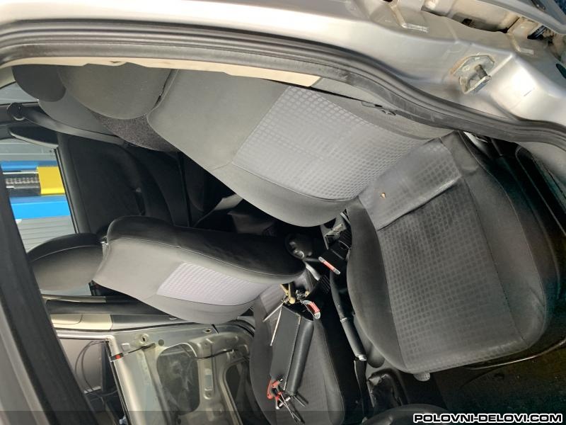 Opel  Corsa C Pojasevi  Enterijer