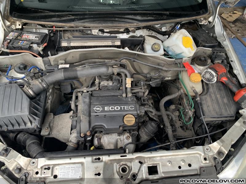 Opel  Corsa C Radilica  Motor I Delovi Motora