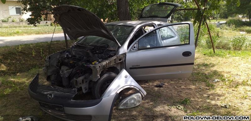 Opel  Corsa Corsa C 1.2 16v  Razni Delovi