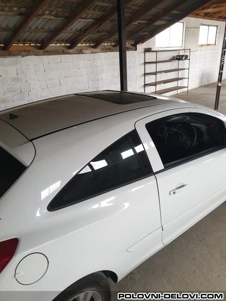 Opel  Corsa D 1.4 Benz Kompletan Auto U Delovima