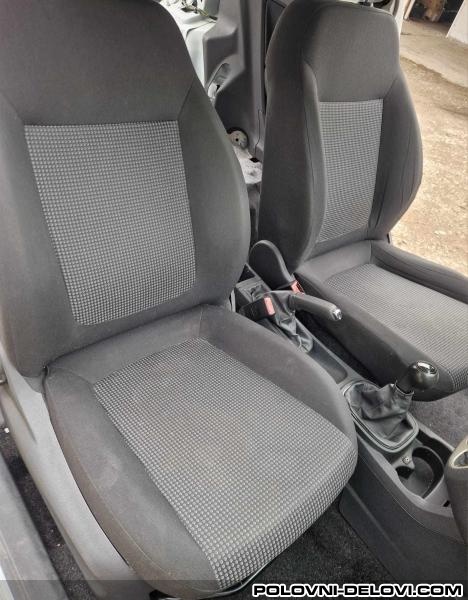 Opel  Corsa D Enterijer