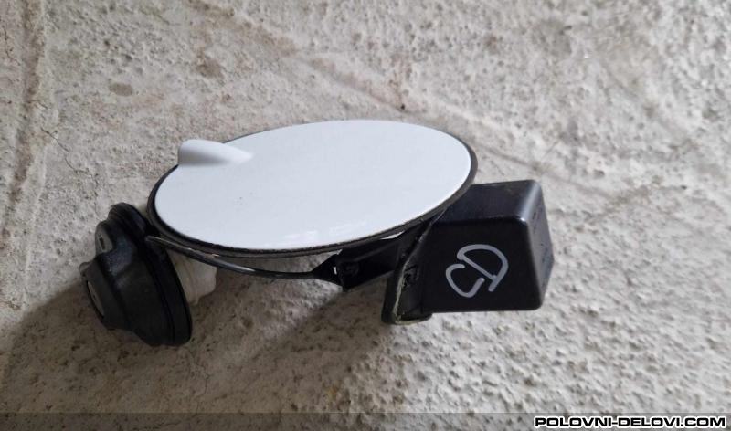 Opel  Corsa D Karoserija