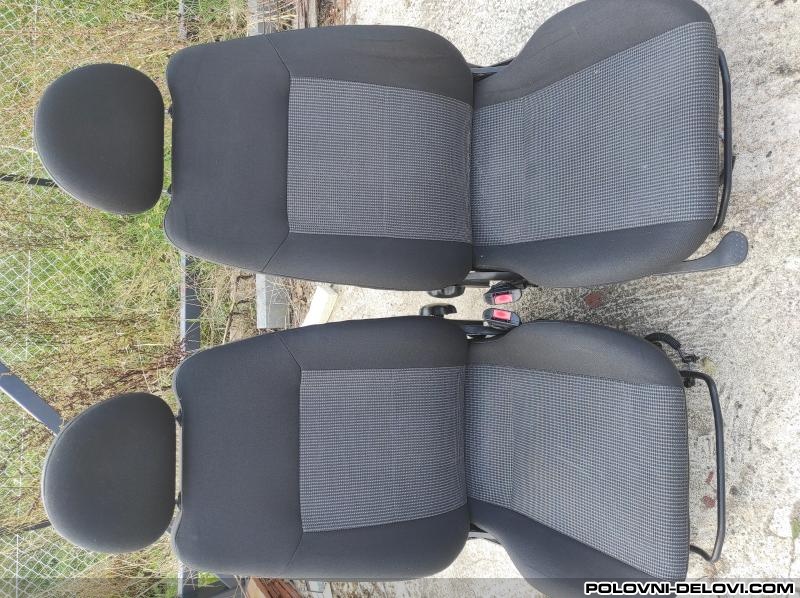 Opel  Corsa  Enterijer