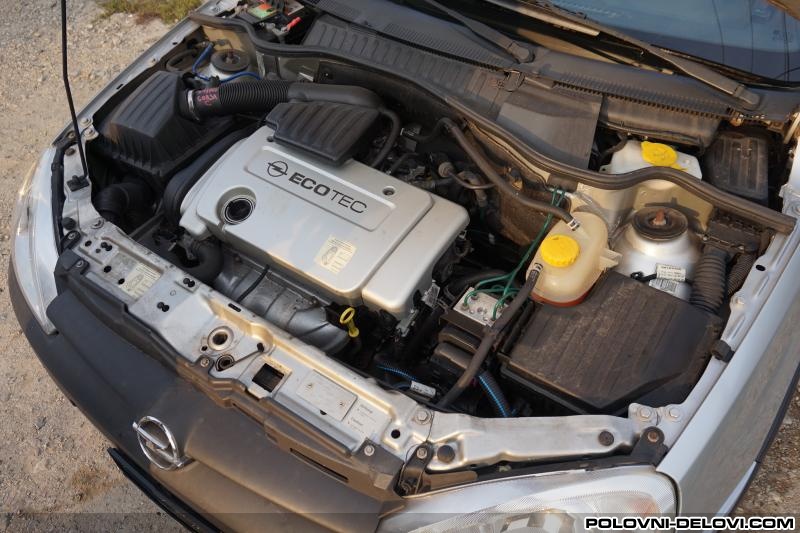 Opel  Corsa Glava Motora Motor I Delovi Motora