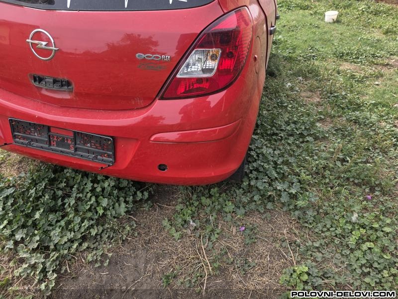 Opel  Corsa  Kompletan Auto U Delovima