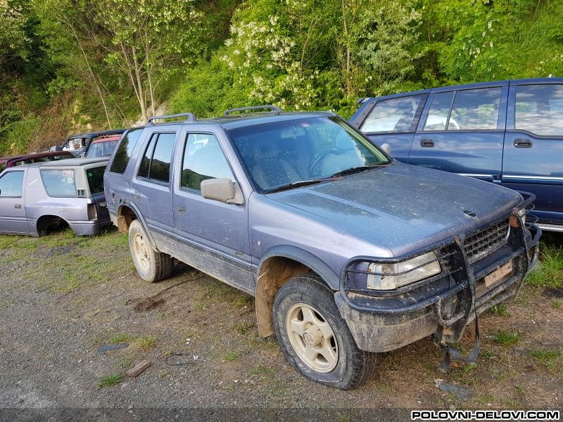 Opel  Frontera 2.4i Kompletan Auto U Delovima