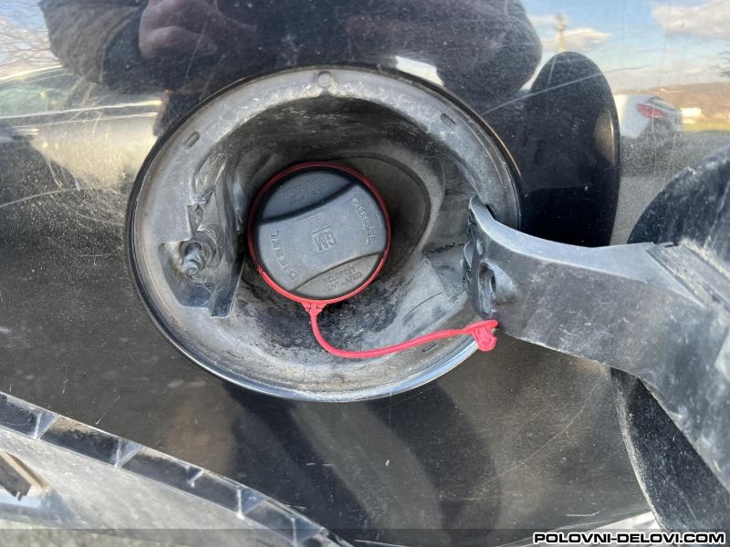 Opel  Insignia Cep Rezervoara Karoserija