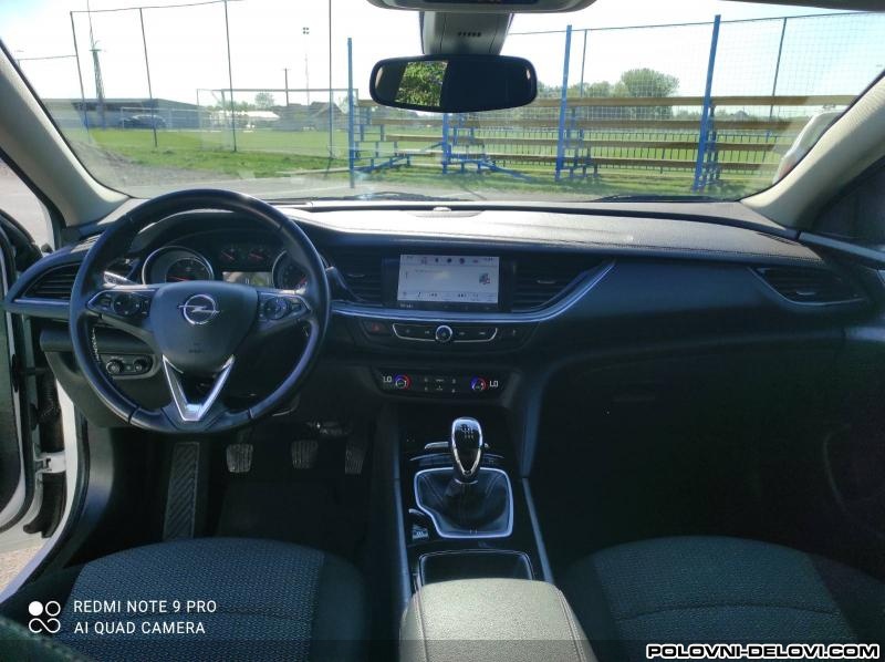 Opel  Insignia  Enterijer