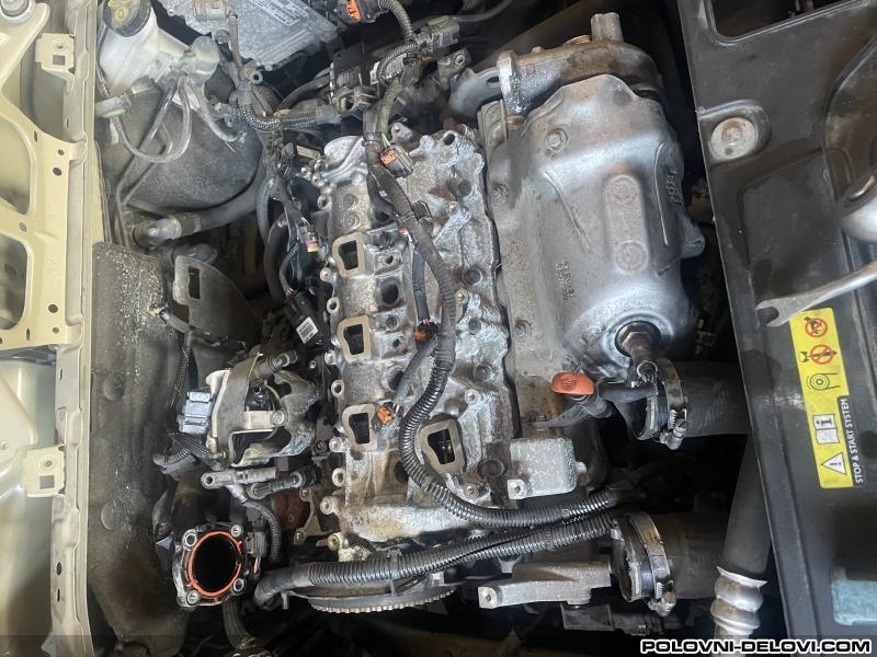 Opel  Insignia  Kompletan Auto U Delovima