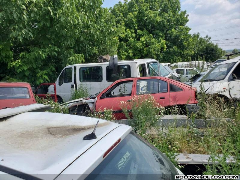 Opel  Kadett  Razni Delovi