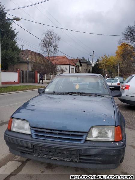 Opel  Kadett  Razni Delovi