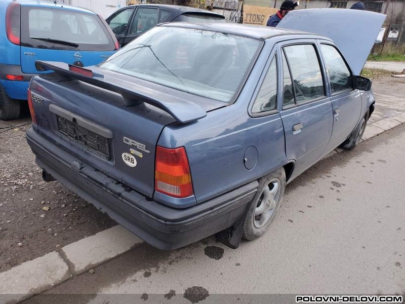 Opel  Kadett  Razni Delovi