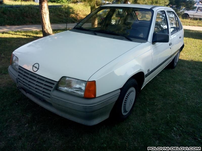 Opel  Kadett Suza Beograd Kompletan Auto U Delovima