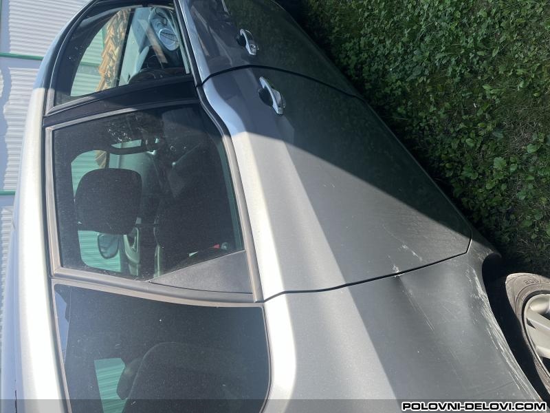 Opel  Meriva Zadnja Desna Vrata Karoserija