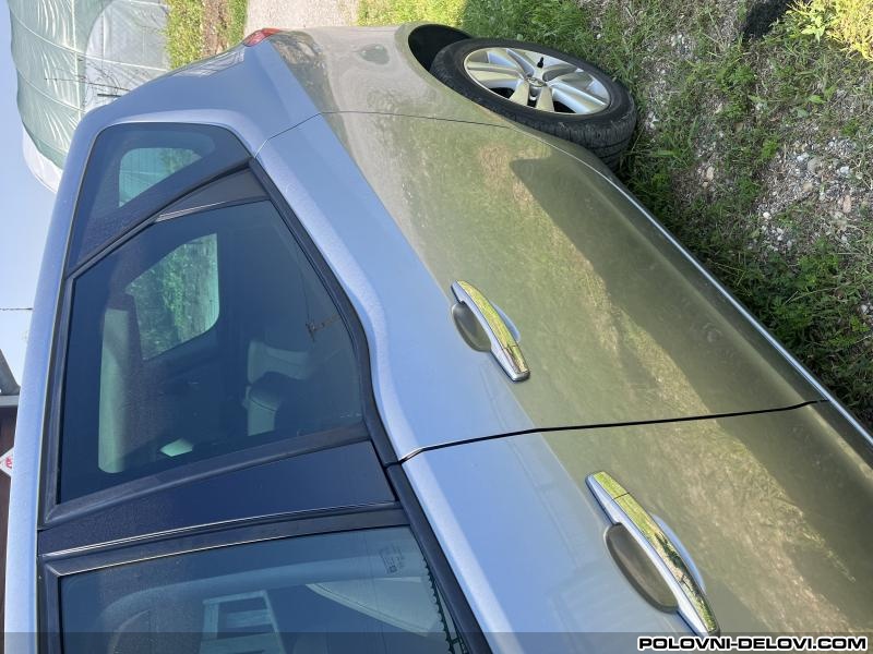 Opel  Meriva Zadnja Leva Vrata  Karoserija