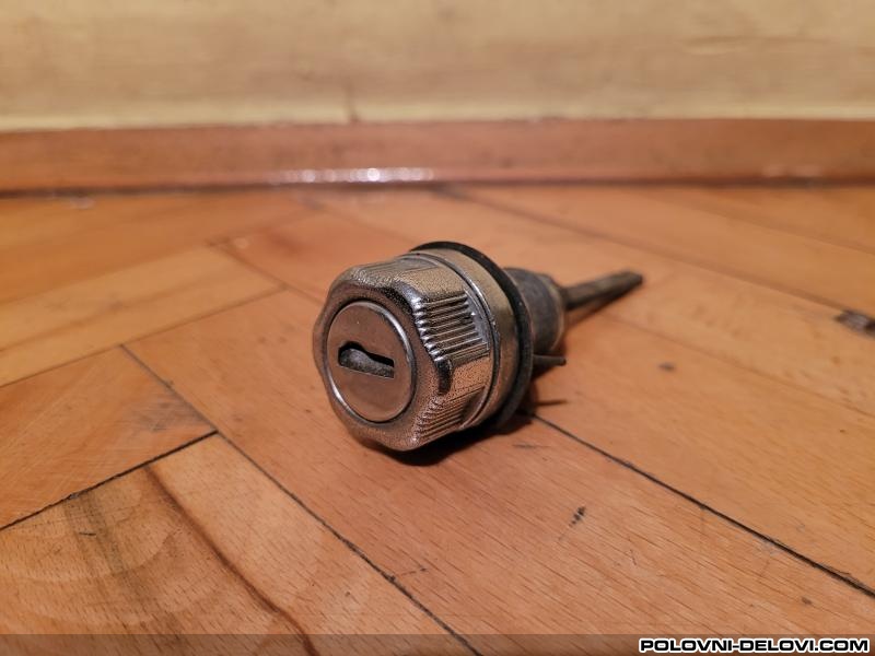 Opel  Record E1 E2 Limuzina  Razni Delovi