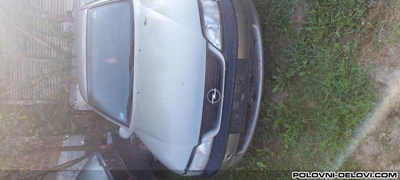 Opel  Vectra  Kompletan Auto U Delovima