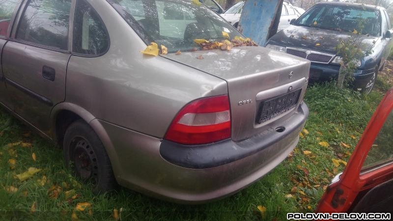 Opel  Vectra  Kompletan Auto U Delovima