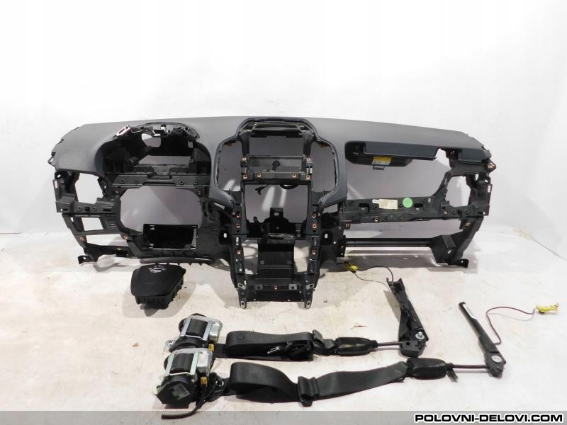 Opel  Zafira Instrument Tabla Enterijer