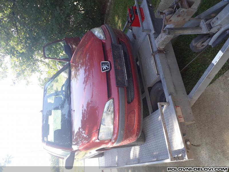 Peugeot  106 1 4 Benz Kompletan Auto U Delovima