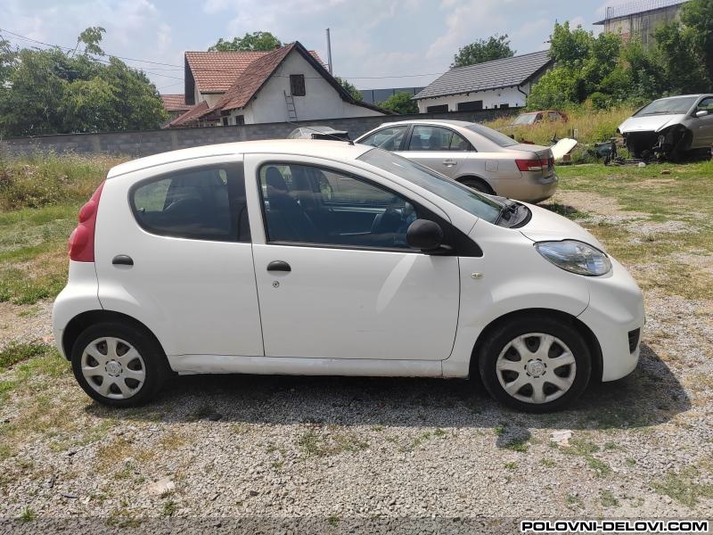 Peugeot  107 1.0b Kompletan Auto U Delovima