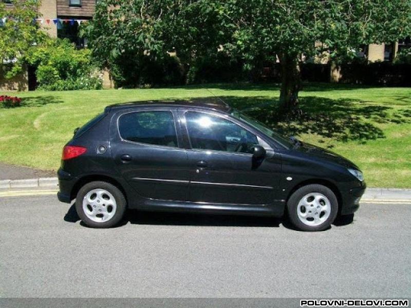 Peugeot  206 1.1 Benzin Kompletan Auto U Delovima