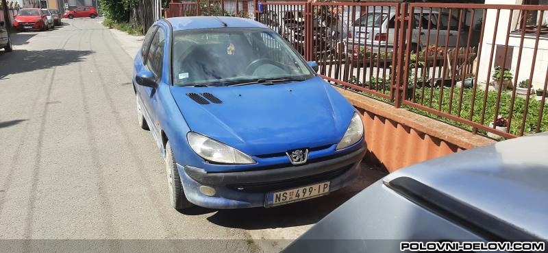 Peugeot  206 1.4 1.6 Kompletan Auto U Delovima