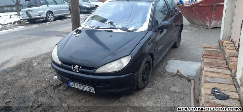 Peugeot  206 1.4 1.6 Kompletan Auto U Delovima