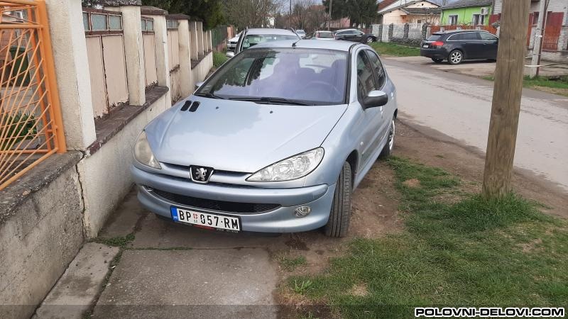Peugeot  206 1.4 16v Kompletan Auto U Delovima