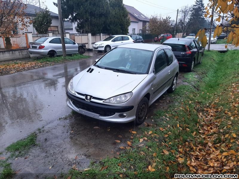 Peugeot  206 1.4 Benz Kompletan Auto U Delovima