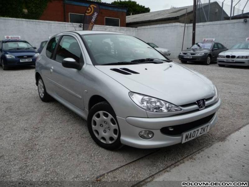 Peugeot  206 1.4 Benzin Kompletan Auto U Delovima