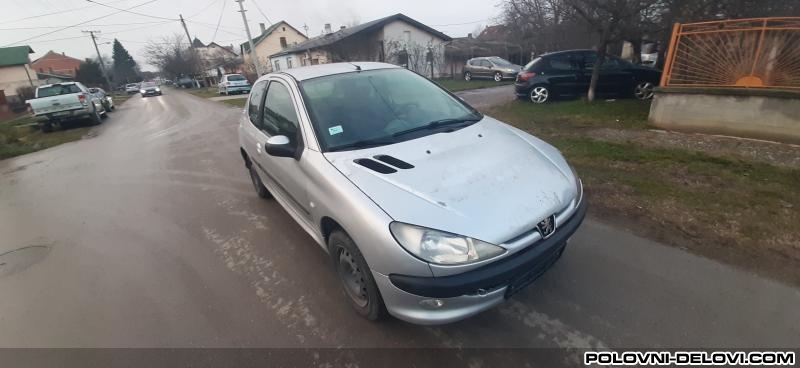 Peugeot  206 1.4 Hdi 1.4 B 1.6b Kompletan Auto U Delovima