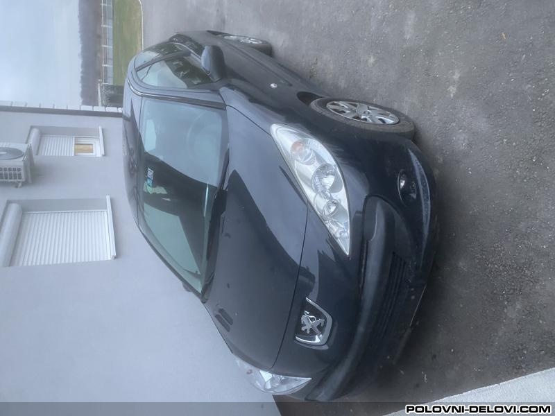 Peugeot  206 1.4  Kompletan Auto U Delovima