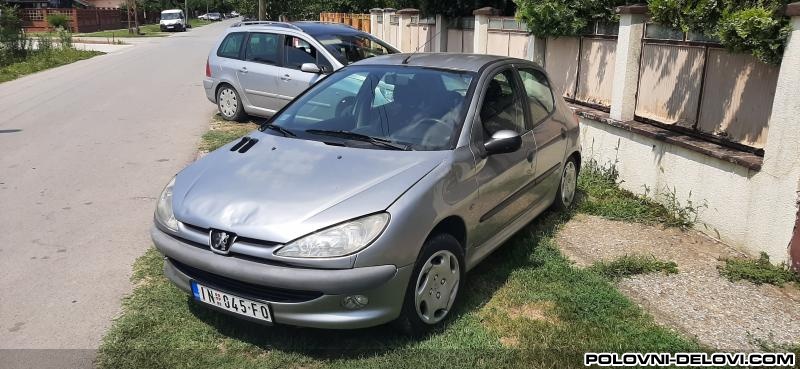 Peugeot  206 1.4 Kompletan Auto U Delovima