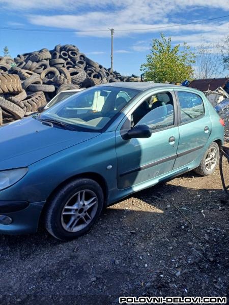 Peugeot  206 1.4b Kompletan Auto U Delovima