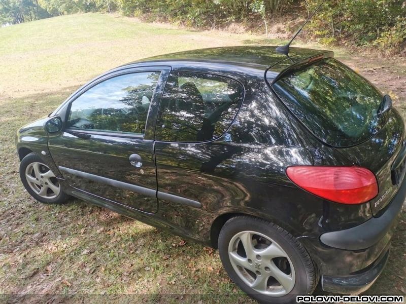 Peugeot  206 1.4b Kompletan Auto U Delovima