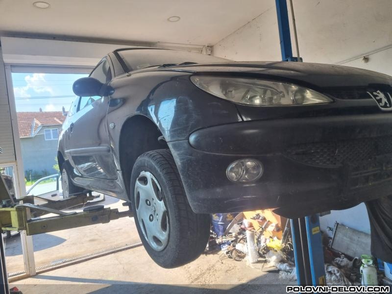 Peugeot  206 1.4b Kompletan Auto U Delovima