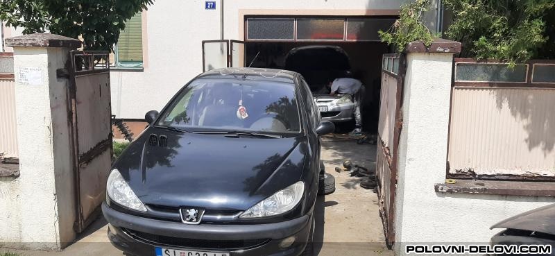 Peugeot  206 1.6  Kompletan Auto U Delovima