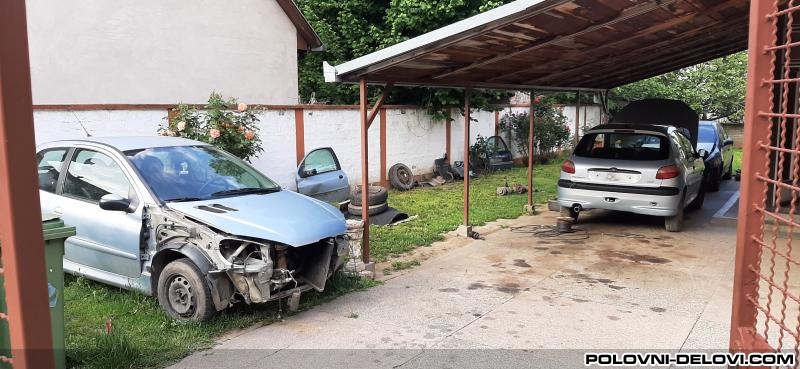 Peugeot  206 1.6 Kompletan Auto U Delovima